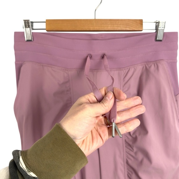 Lululemon Dance Studio Jogger Mid-Rise Frosted Mulberry Athletic Pants Size 8 - Picture 3 of 16